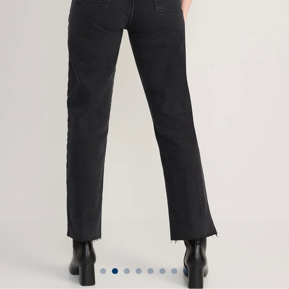Old Navy - Extra High-Waisted - Straight - Frayed Black Jeans - Picture 2 of 9